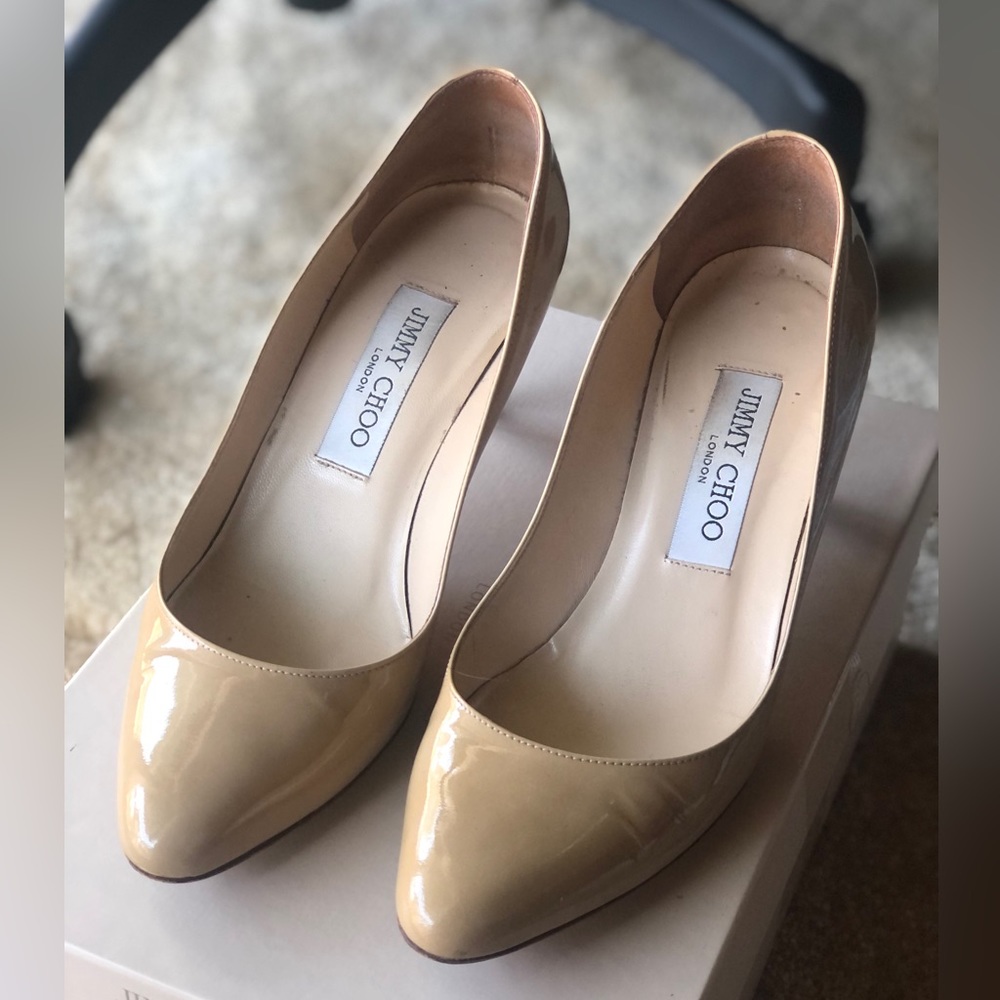 Jimmy Choo Patent Leather Pump - Nude Size 37